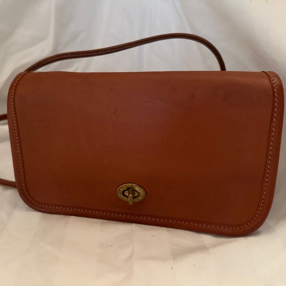 Vintage Coach "Dinky" Crossbody in British Tan Leather